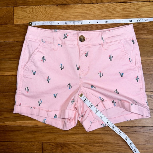 5/$25 SO Juniors Mid Rise Shorts Pink Cactus Print Size 1 NWOT - Picture 3 of 7